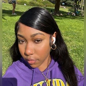 Meet your Posher, Amaya